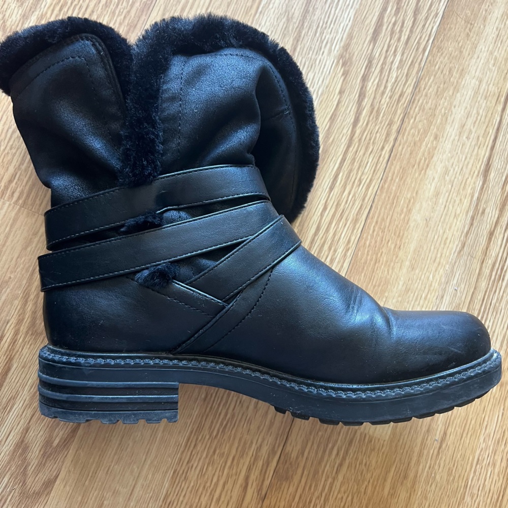 Snow Boots - Picture 6 of 7